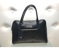 Roberto cavalli Borsa A mano più tracolla 110 cm , in vera  pelle , colore nero chiusura a zip fodera in tessuto interna , con tasca , log centrale con borchie in ottone misura 34x40