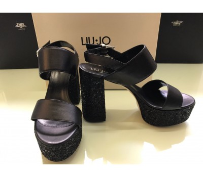 Lui-jo sandali in cara pelle colore nero tacco 13 cm allacciatura a fibbia